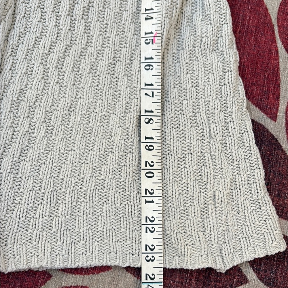 Natural Life Gray Cream Sweater with Floral Smile Design XS//S - Picture 6 of 8